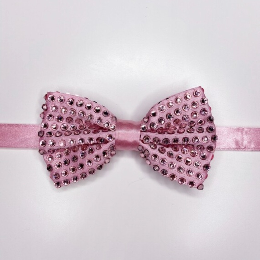Light pink Men’s rhinestone bowtie perfect for homecoming formal prom